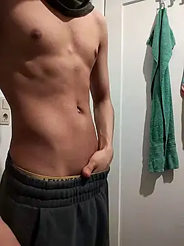 Dennis 2024 online show from March 19, 2026, 1:22 pm