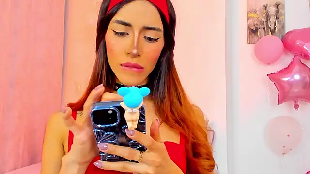 StormiRusso online show from February 19, 2025, 1:40 am