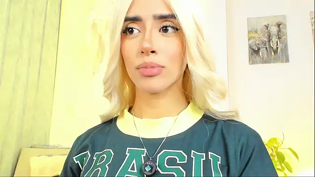 StormiRusso online show from October 8, 2025, 2:02 am