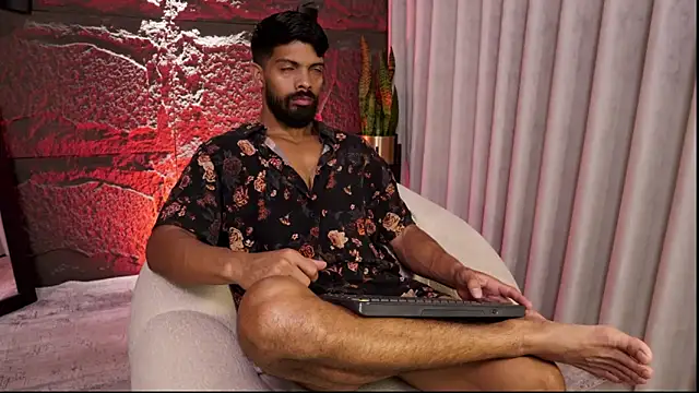 Snapshot of DannSaenz chatting on April 14, 2026, 1:05 pm DannSaenz online show from April 14, 2026, 1:05 pm