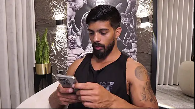 Snapshot of DannSaenz chatting on March 27, 2026, 1:23 pm DannSaenz online show from March 27, 2026, 1:23 pm