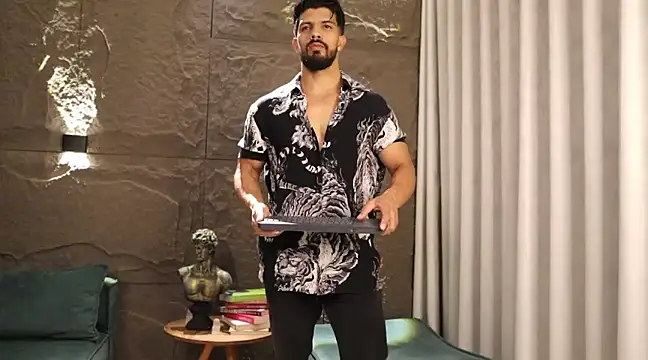 Snapshot of DannSaenz chatting on March 4, 2025, 9:00 pm DannSaenz online show from March 4, 2025, 9:00 pm