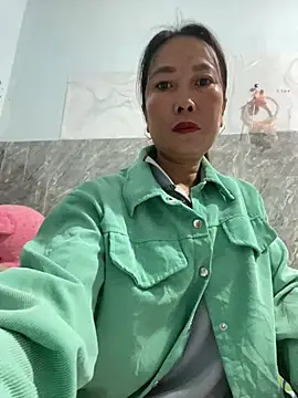 Linaannn online show from January 14, 2026, 11:30 pm