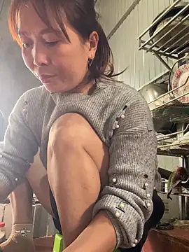 Linaannn online show from February 3, 2026, 2:53 am