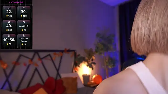 Snapshot of LindaThacker chatting on November 20, 2025, 4:13 am LindaThacker online show from November 20, 2025, 4:13 am