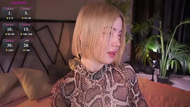 Snapshot of LindaThacker chatting on March 2, 2026, 4:24 am LindaThacker online show from March 2, 2026, 4:24 am