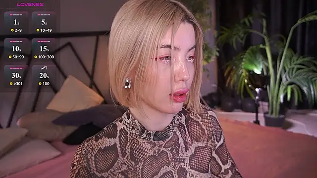 Snapshot of LindaThacker chatting on March 2, 2026, 7:15 am LindaThacker online show from March 2, 2026, 7:15 am