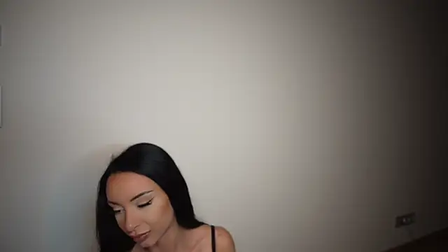 Snapshot of cara_mella chatting on January 11, 2025, 10:29 pm cara mella online show from January 11, 2025, 10:29 pm