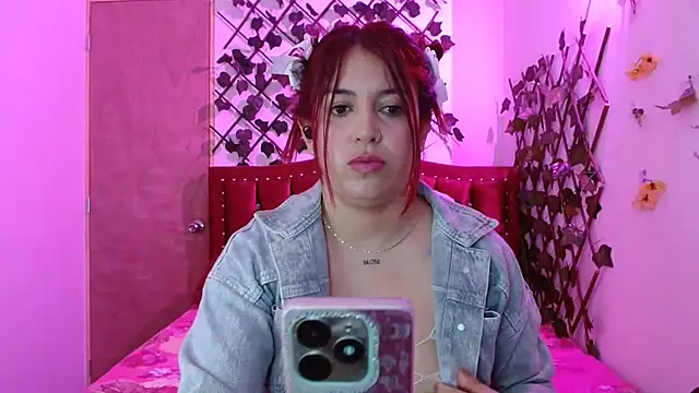 Melani cute02 online show from December 4, 2025, 9:14 pm