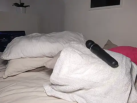 gymyagirlll online show from March 8, 2026, 2:04 am