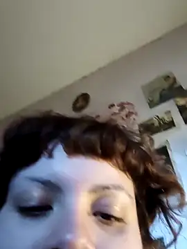 tiredcamgirI online show from September 22, 2025, 6:47 pm