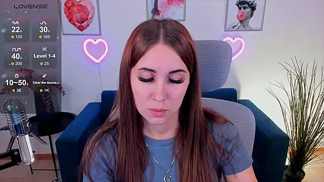 NellieMccaffrey online show from January 8, 2025, 7:56 pm