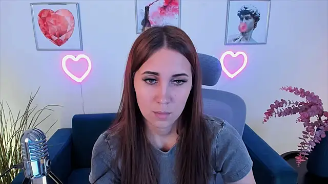 NellieMccaffrey online show from December 22, 2024, 4:28 am