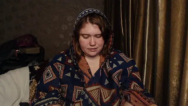 Snapshot of daisy_low chatting on February 23, 2025, 4:13 pm daisy low online show from February 23, 2025, 4:13 pm