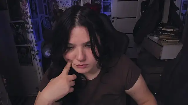 Diasporaaa online show from October 21, 2025, 1:49 am