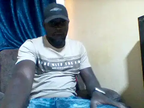 ClinDi online show from November 4, 2025, 1:26 pm