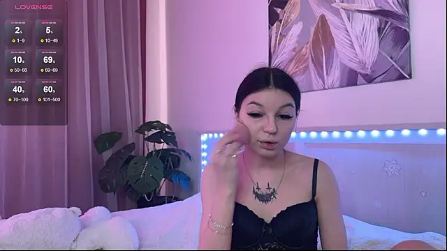 Veronica leal online show from March 28, 2026, 8:48 am