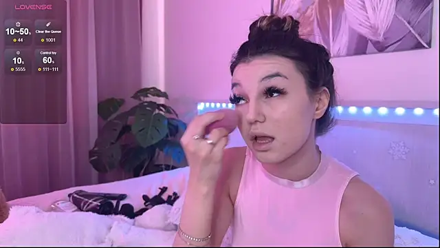 Veronica leal online show from May 21, 2026, 8:55 am