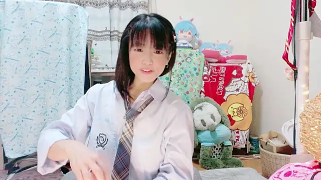 renapiyon8182 online show from March 6, 2025, 7:32 pm