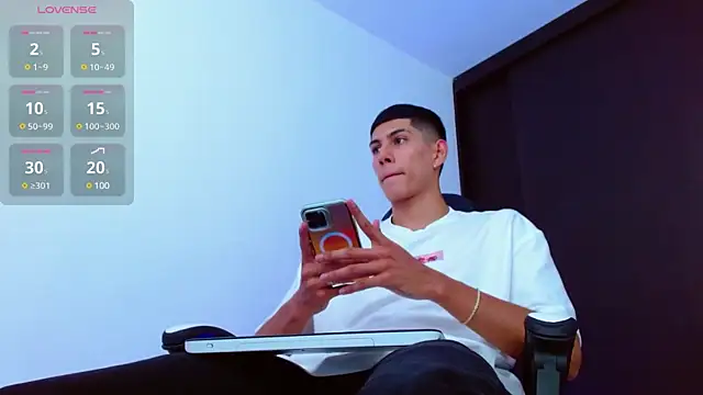 Valerio 20 online show from February 21, 2025, 7:43 pm