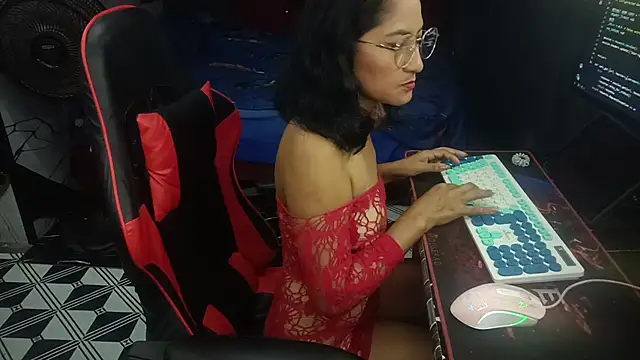 AdelinaMiran90 online show from November 27, 2025, 4:02 am