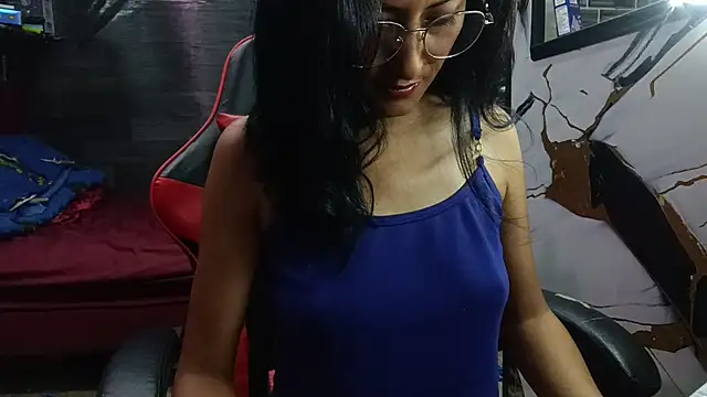 Snapshot of AdelinaMiran90 chatting on June 14, 2026, 7:09 am AdelinaMiran90 online show from June 14, 2026, 7:09 am