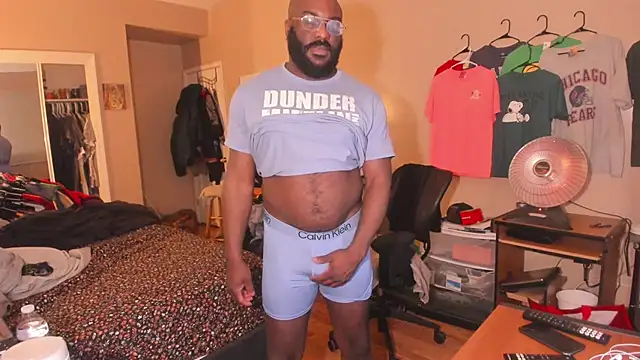 Snapshot of MrChuckDailyXXX chatting on January 10, 2026, 5:58 am MrChuckDailyXXX online show from January 10, 2026, 5:58 am
