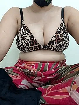 Snapshot of Prity-1 chatting on November 1, 2025, 3:57 am Prity-1 online show from November 1, 2025, 3:57 am