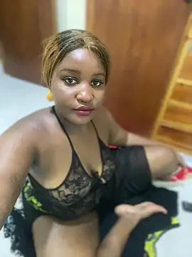 Snapshot of hotshie666-cum chatting on March 5, 2026, 9:33 pm hotshie666-cum online show from March 5, 2026, 9:33 pm