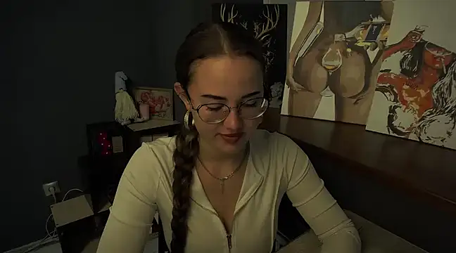 Snapshot of luxie_milady chatting on March 11, 2025, 2:51 pm luxie milady online show from March 11, 2025, 2:51 pm