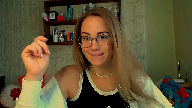 Snapshot of luxie_milady chatting on September 30, 2025, 9:15 am luxie milady online show from September 30, 2025, 9:15 am