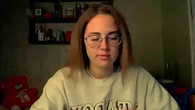 Snapshot of luxie_milady chatting on October 4, 2025, 3:57 pm luxie milady online show from October 4, 2025, 3:57 pm