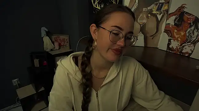 Snapshot of luxie_milady chatting on March 19, 2025, 4:45 pm luxie milady online show from March 19, 2025, 4:45 pm