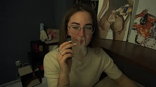 Snapshot of luxie_milady chatting on March 12, 2025, 2:12 pm luxie milady online show from March 12, 2025, 2:12 pm