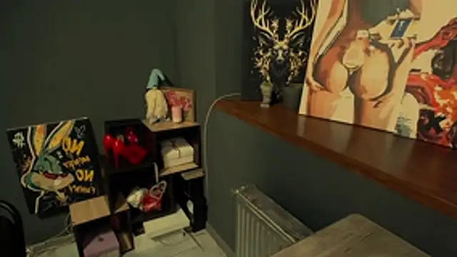 Snapshot of luxie_milady chatting on November 25, 2025, 1:44 pm luxie milady online show from November 25, 2025, 1:44 pm