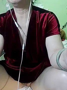 Snapshot of Hangem111 chatting on March 7, 2026, 2:44 pm Hangem111 online show from March 7, 2026, 2:44 pm