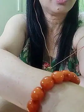 Snapshot of Hangem111 chatting on May 1, 2026, 3:50 pm Hangem111 online show from May 1, 2026, 3:50 pm