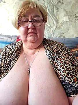 Snapshot of Awn290668 chatting on March 7, 2026, 6:42 am Awn290668 online show from March 7, 2026, 6:42 am