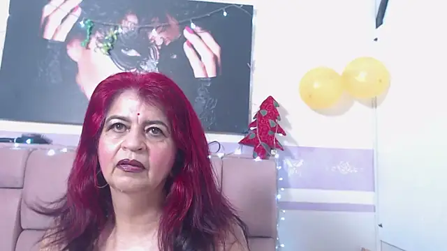 Snapshot of RoxetteMature chatting on November 30, 2025, 12:17 pm RoxetteMature online show from November 30, 2025, 12:17 pm