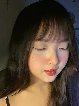 Alice1818 online show from December 28, 2024, 7:22 pm