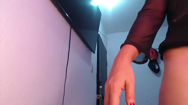 Snapshot of Alizloven chatting on January 27, 2025, 10:38 pm Alizloven online show from January 27, 2025, 10:38 pm