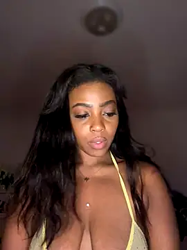 Snapshot of Blazerina chatting on November 12, 2025, 11:25 am Blazerina online show from November 12, 2025, 11:25 am