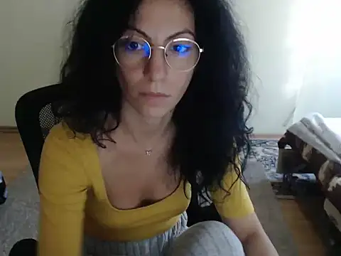 Emmatoo online show from October 13, 2025, 1:34 pm