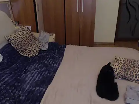 Emmatoo online show from December 21, 2025, 12:40 pm