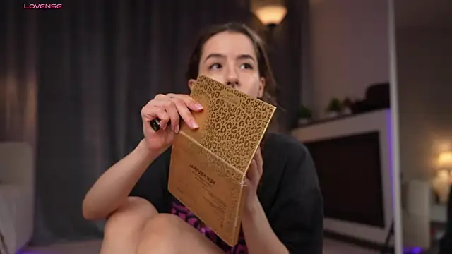 Amely Young online show from February 26, 2026, 4:34 am