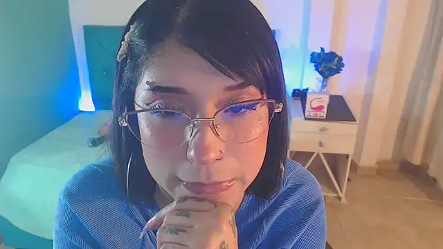 Cinthya-Gomez6 online show from March 19, 2025, 5:39 pm