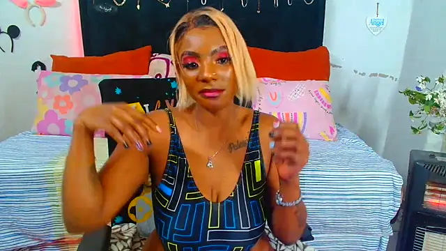 Snapshot of SAVAGExBOO chatting on September 10, 2025, 9:47 pm SAVAGExBOO online show from September 10, 2025, 9:47 pm