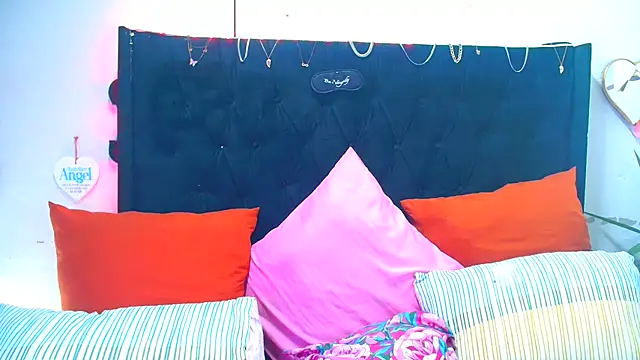 Snapshot of SAVAGExBOO chatting on December 18, 2025, 3:11 am SAVAGExBOO online show from December 18, 2025, 3:11 am