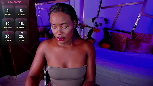 sofia samuels online show from March 12, 2025, 1:47 am