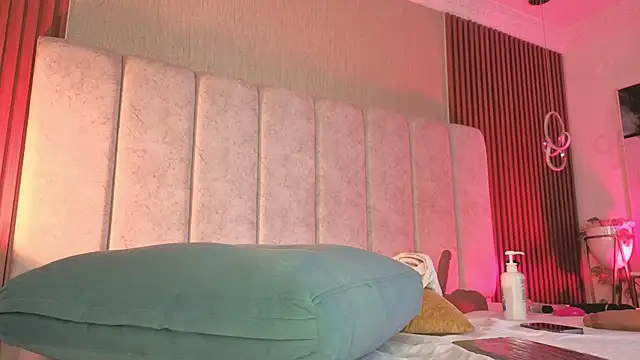 HannaRed  online show from March 16, 2026, 7:38 pm